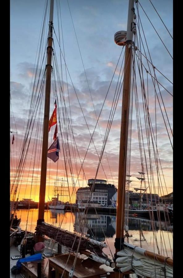 Апартаменты Le Reflet Des Voiles Face Au Port De Фекам Экстерьер фото